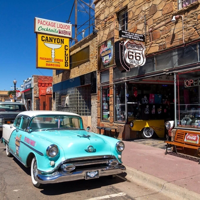 En Chevrolet parkerad utanför ett café i USA