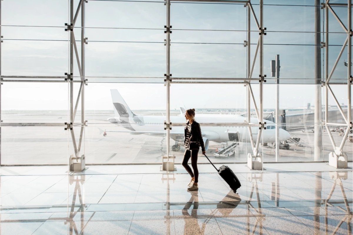 Ska man växla valuta online eller på flygplatsen?